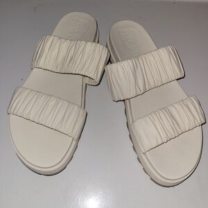 Sorel Women's Ivory Slide Sandals